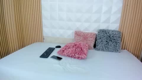 Antonella online show from November 2025 05:06:01 PM