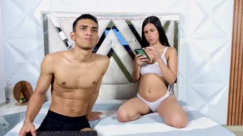 Snapshot of antonella_and_axel chatting on October 2025 04:59:01 AM Antonella 20  Axel 23 online show from October 2025 04:59:01 AM