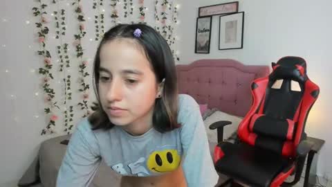 Snapshot of antonella_heinz_ chatting on December 2024 05:53:02 PM Antonella online show from December 2024 05:53:02 PM