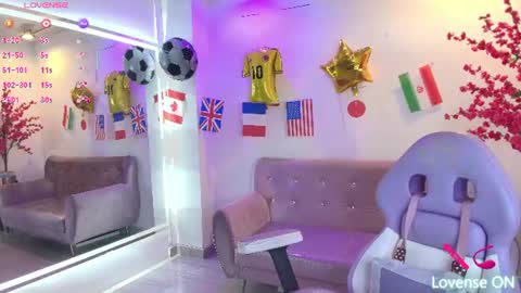 Snapshot of antonella_wiild chatting on June 2026 03:39:01 AM Antonella online show from June 2026 03:39:01 AM