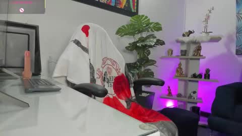 Snapshot of antonellariu chatting on February 2026 06:59:02 PM Antonella online show from February 2026 06:59:02 PM