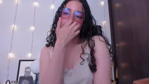 Antonia online show from September 2025 02:15:02 AM