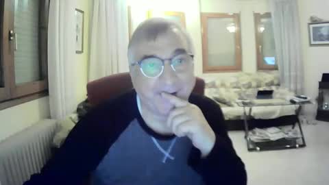 Antonio online show from February 2025 01:13:01 AM