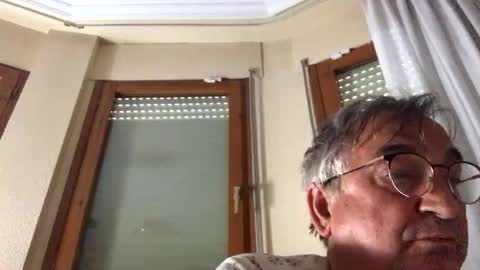 Antonio online show from October 2025 03:54:01 PM