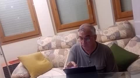 Antonio online show from October 2025 09:26:02 PM