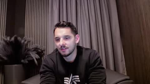 HI My name is Antonio online show from November 2025 08:00:01 PM