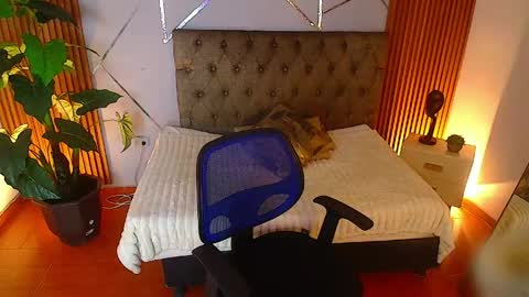 Antonella online show from April 2026 06:39:01 AM