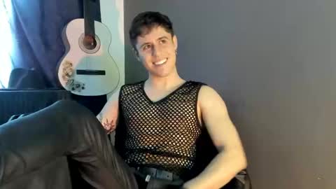 antonnello_ online show from November 2025 04:29:02 PM