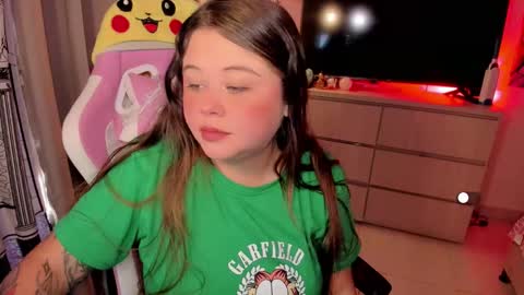   Independent model  online show from January 2026 07:11:01 PM