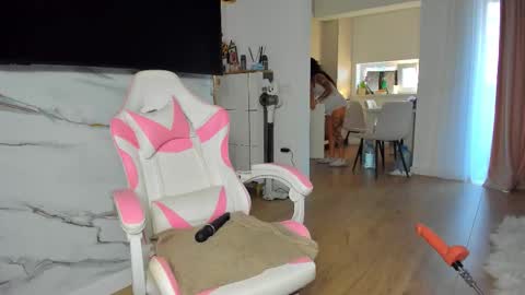 Anya online show from March 2026 05:33:02 AM