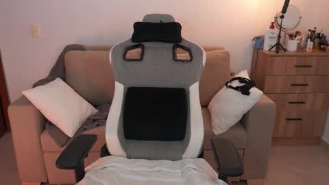 anya online show from February 2026 09:49:01 PM