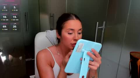 Snapshot of anyarayne chatting on May 2026 10:43:02 AM Anya online show from May 2026 10:43:02 AM