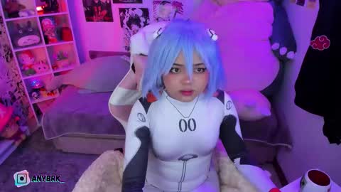 Any online show from October 2025 01:15:02 AM