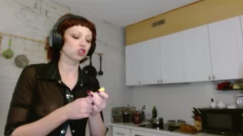 Snapshot of anyelsewhere chatting on November 2025 11:58:02 PM Lila online show from November 2025 11:58:02 PM