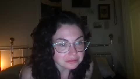 Mikey online show from May 2026 04:28:02 AM