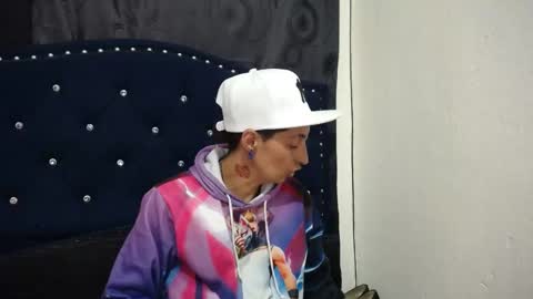 Snapshot of anyu_1306 chatting on March 2025 02:37:02 AM anyu online show from March 2025 02:37:02 AM