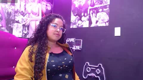 Snapshot of anyuska35 chatting on December 2025 12:36:01 PM Any online show from December 2025 12:36:01 PM