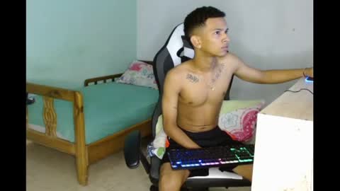 aphal_hot23 online show from February 2025 12:01:02 PM