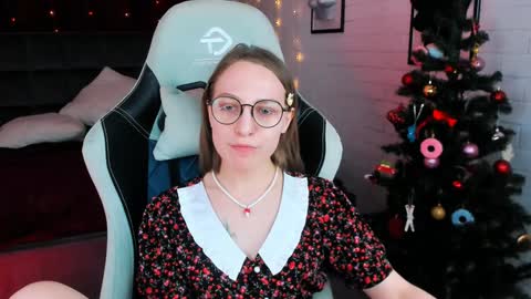 Snapshot of aphexqueen chatting on December 2024 08:23:02 PM APHEX QUEEN online show from December 2024 08:23:02 PM