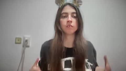 aphr0dite22 online show from January 2026 03:06:01 PM