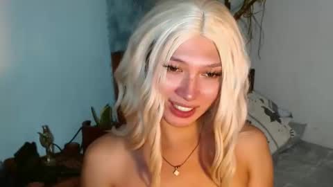 Snapshot of aphr0dite_x chatting on December 2024 05:06:02 AM Roman Goddess online show from December 2024 05:06:02 AM