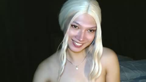 Snapshot of aphr0dite_x chatting on December 2024 04:44:01 AM Roman Goddess online show from December 2024 04:44:01 AM