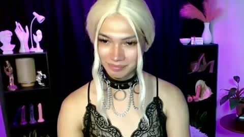 Snapshot of aphr0dite_x chatting on February 2025 05:48:01 PM Roman Goddess online show from February 2025 05:48:01 PM