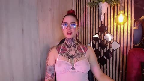 aphrodite__bloom online show from May 2026 10:17:01 PM