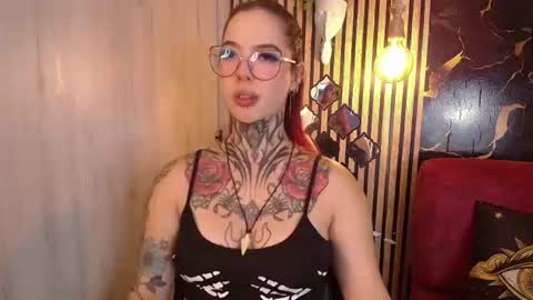 Snapshot of aphrodite__bloom chatting on July 2026 12:57:01 AM aphrodite__bloom online show from July 2026 12:57:01 AM