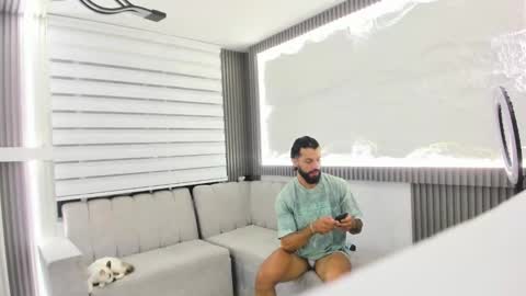 Snapshot of apolo_bianco_ chatting on March 2025 02:38:02 AM APOLO online show from March 2025 02:38:02 AM