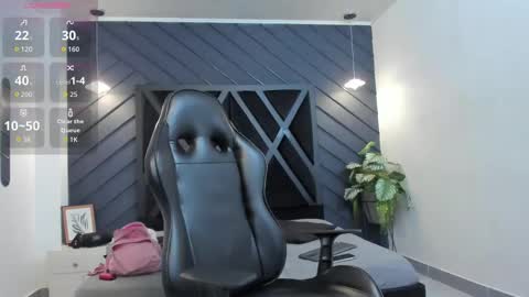 Snapshot of apolo_bianco_ chatting on September 2025 11:29:02 PM APOLO online show from September 2025 11:29:02 PM