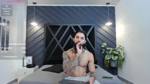 Snapshot of apolo_bianco_ chatting on September 2025 11:28:02 PM APOLO online show from September 2025 11:28:02 PM