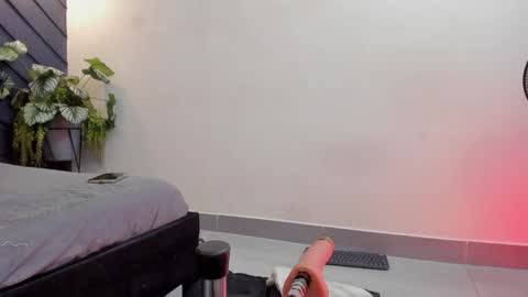 Snapshot of apolo_bianco_ chatting on September 2025 12:03:02 AM APOLO online show from September 2025 12:03:02 AM