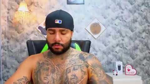 Snapshot of apolo_ryder chatting on April 2026 12:10:01 AM APOLO online show from April 2026 12:10:01 AM