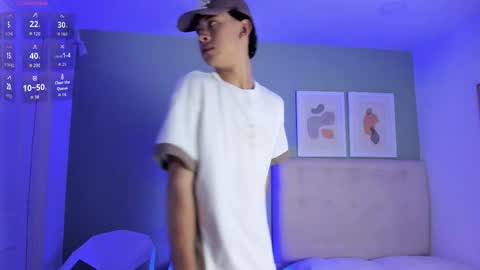 Snapshot of apoloricci chatting on February 2026 08:36:01 PM Apolo twink online show from February 2026 08:36:01 PM