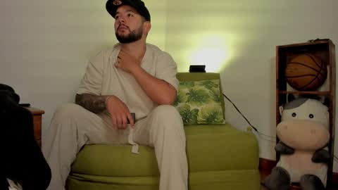 Snapshot of apolorising_ chatting on October 2025 01:47:01 AM Lola  Apolo online show from October 2025 01:47:01 AM