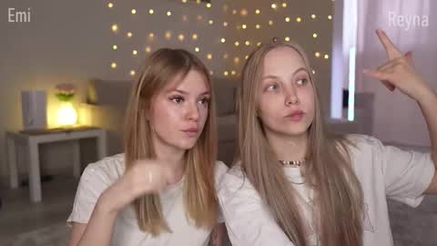 Snapshot of appr0ved_ chatting on March 2026 02:52:01 PM REYNA next stream is 11h of Feb online show from March 2026 02:52:01 PM