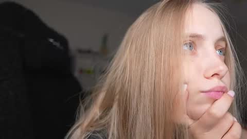  REYNA  next stream is 11h of Feb online show from April 2026 03:46:02 PM