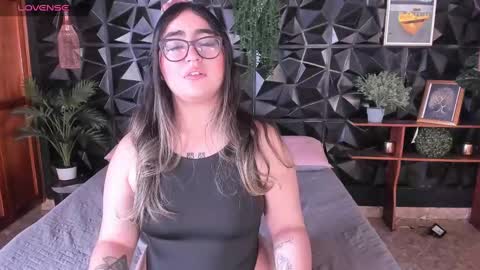 Snapshot of appril_foxx chatting on October 2025 03:07:02 PM apprilfoxx online show from October 2025 03:07:02 PM