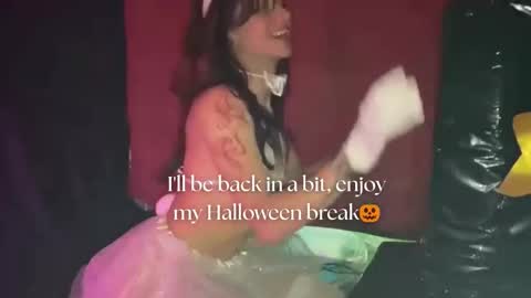   online show from October 2025 12:05:02 PM