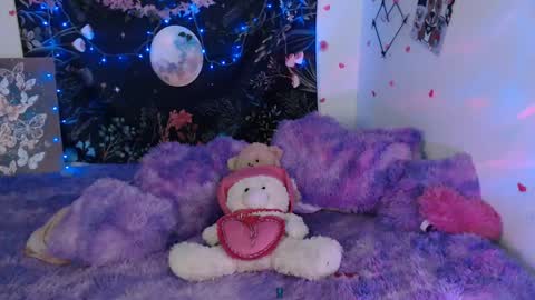 april_l6 online show from January 2025 12:33:01 AM