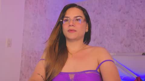 Snapshot of april_summer_ chatting on May 2026 10:06:01 PM Isabella online show from May 2026 10:06:01 PM