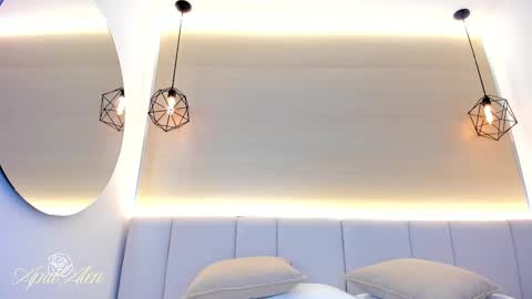 April online show from November 2025 06:58:02 AM