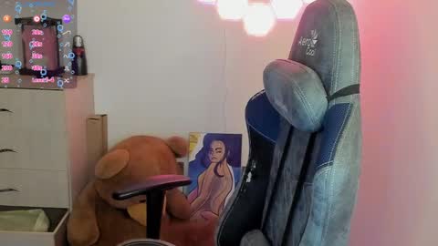 aqua emilly online show from February 2025 02:25:01 AM