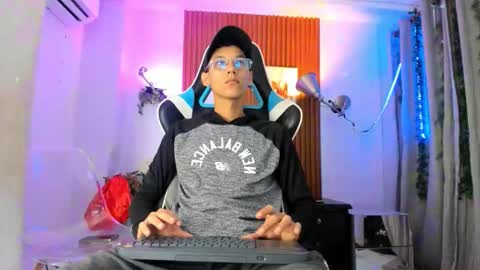 aquarius_xxx online show from October 2025 11:24:01 AM