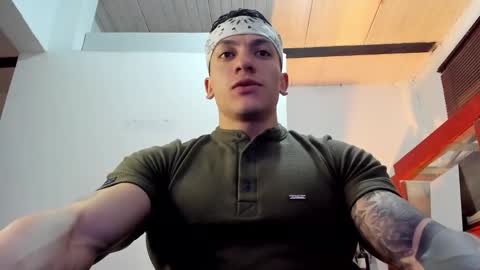 Jonathan online show from November 2025 07:58:02 PM