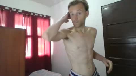 Snapshot of aquilesmade chatting on October 2025 03:13:02 PM Aquilesmade online show from October 2025 03:13:02 PM