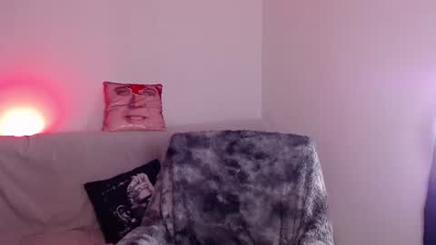 Snapshot of arabella_stone chatting on July 2026 01:52:01 AM Arabella online show from July 2026 01:52:01 AM