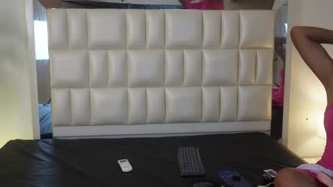   online show from January 2025 03:09:01 AM