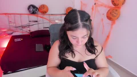 aradia_kiss online show from October 2025 09:04:02 PM